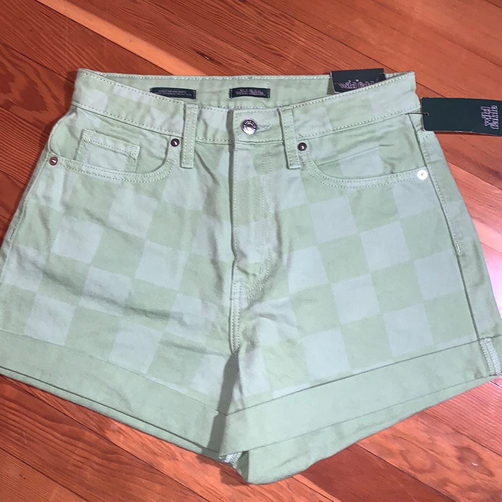 NWT wild fable green light plaid patterned. High rise. Mom shorts.